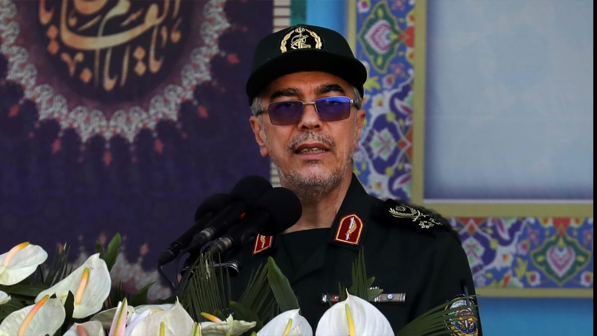 إيران تفتح تحقيقا في تحطم المروحية الرئاسية