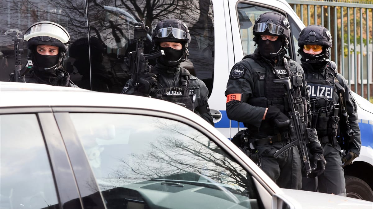 الشرطة الألمانية تفتش 54 موقعا لجمعية موالية لحزب الله