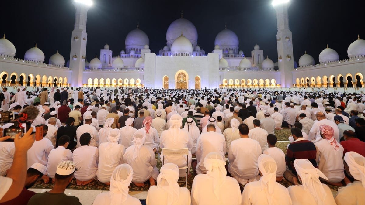 هلال رمضان يظهر في الإمارات والسعودية