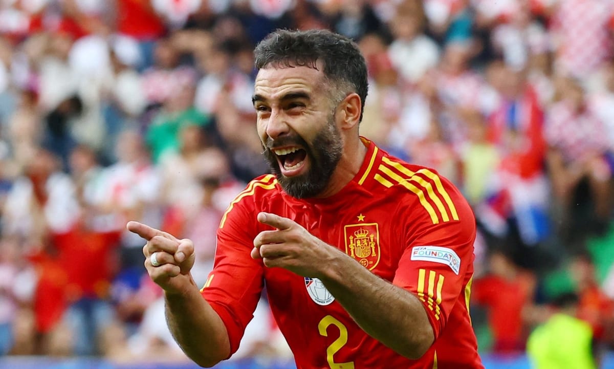 "التلميذ والأستاذة".. لقاء عاطفي قبل قمة يورو 2024