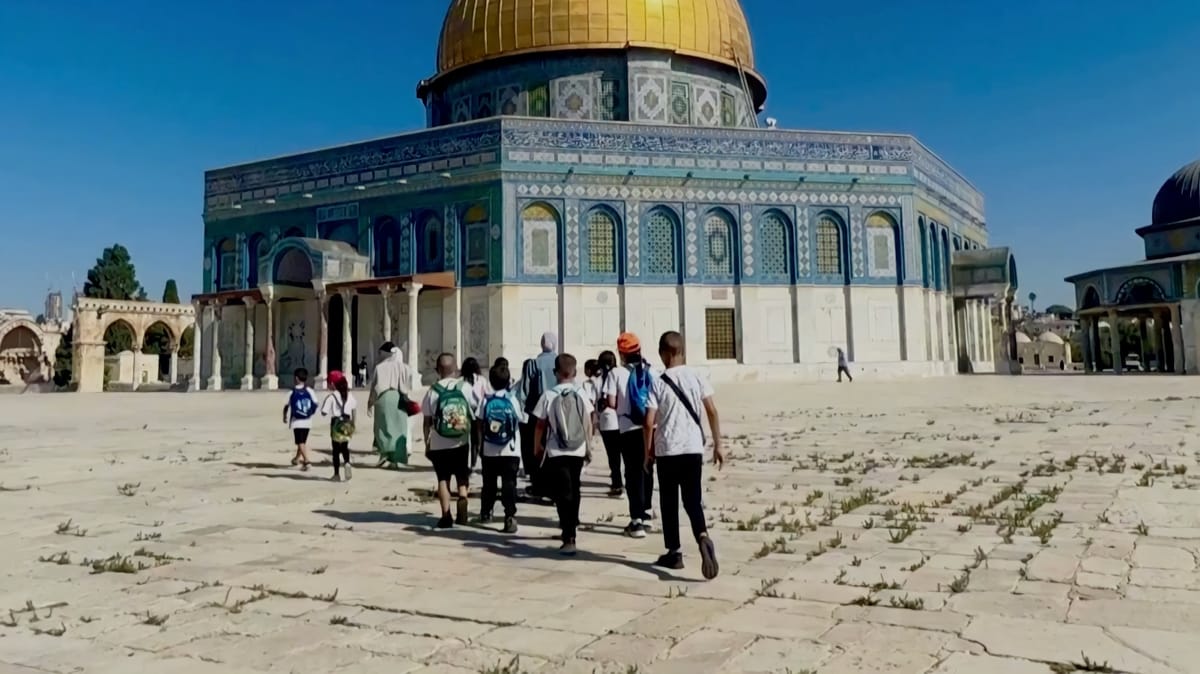 400 طفل يتعرفون على "الأقصى" بـ"المخيّم"