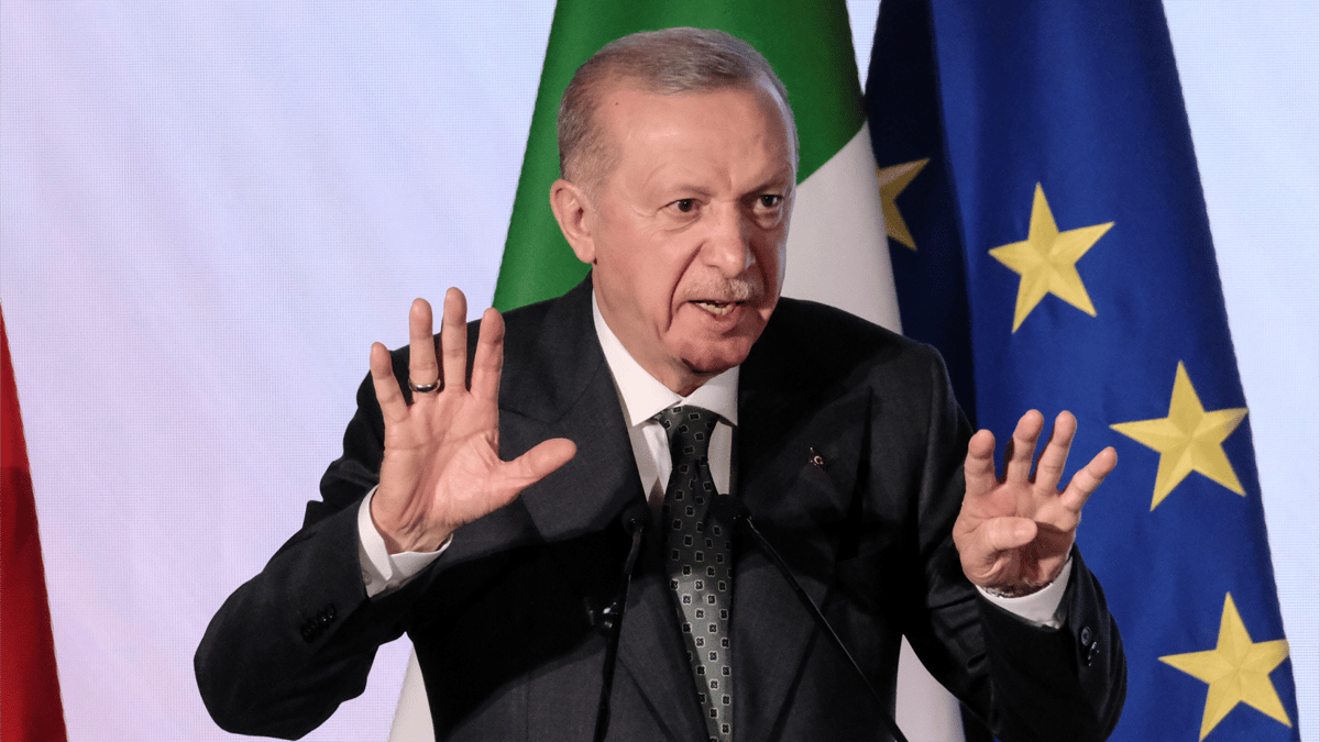 أردوغان يصف دعوة الأكراد إلى حكم لامركزي في سوريا بـ"حلم"