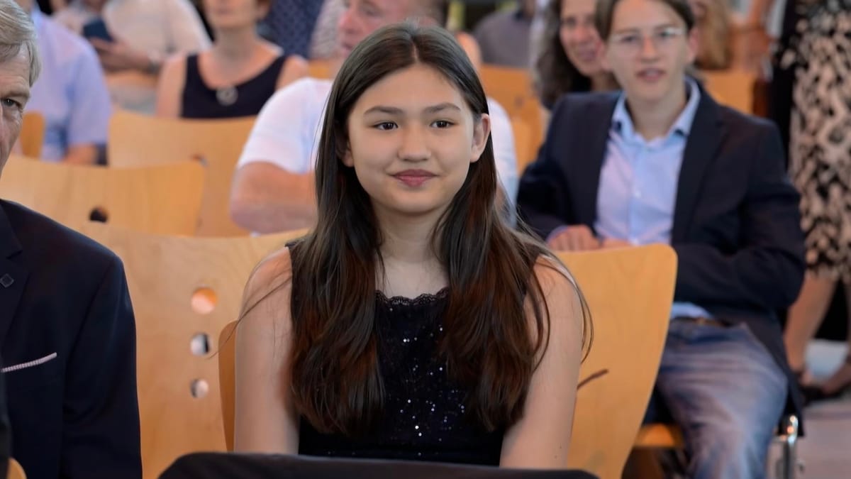 طفلة تبدأ دراسة الاقتصاد في عمر الـ12: الجامعة أمتع من المدرسة