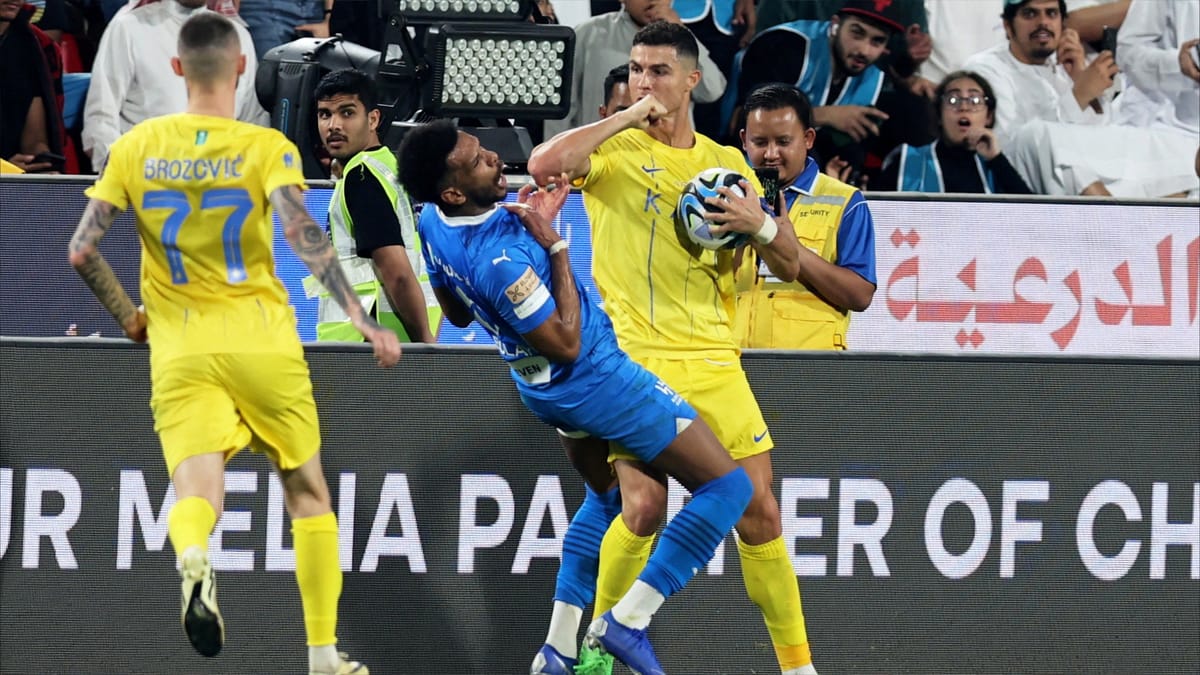 النصر يدافع عن رونالدو