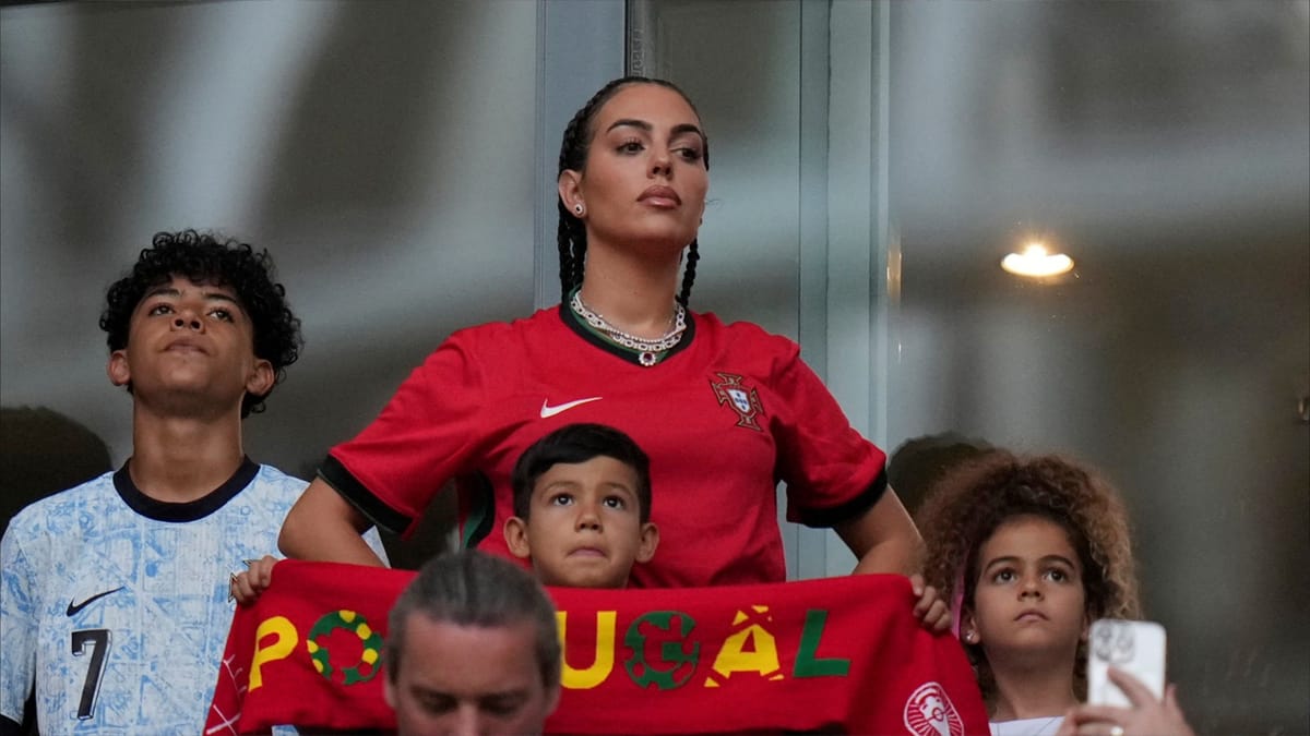 لافتة تشعل اليورو.. جورجينا أفضل من جورجيا