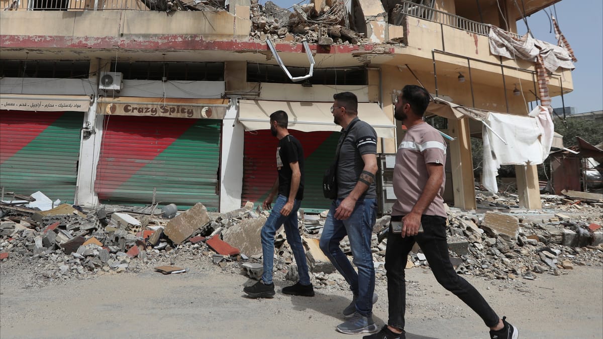 الجيش الإسرائيلي يقصف بعض مواقع حزب الله في لبنان