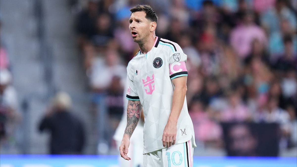 تبرعات ميسي.. يتعاطف معها "عدو مدريد"