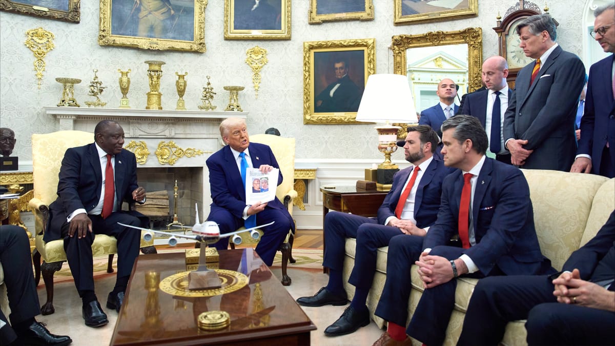 المكتب البيضاوي.. من مكان تاريخي إلى "كمين"