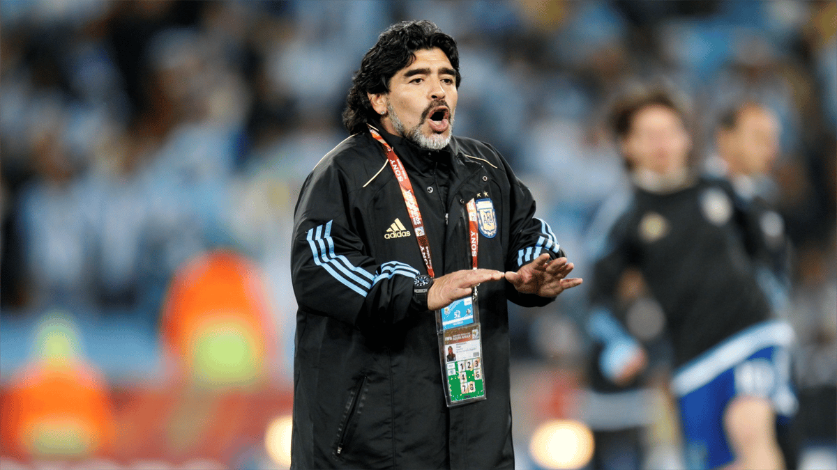 قبل وفاته.. ماذا حدث في غرفة مارادونا "القذرة"؟