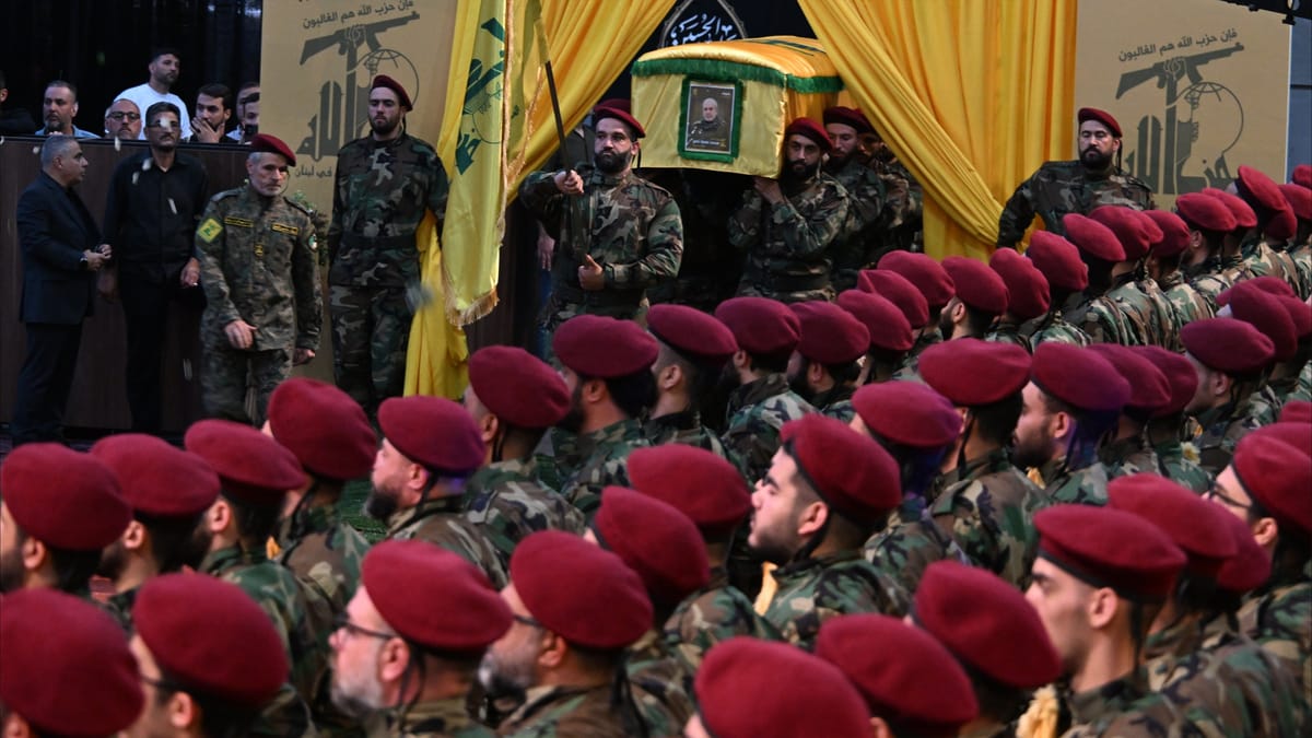 "كنز معلومات".. هكذا تكشف إسرائيل رسائل قادة "حزب الله"