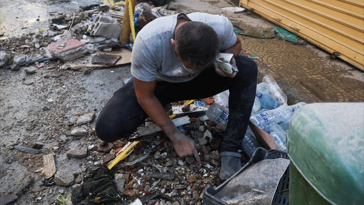 "قاتلوا وحدكم".. هل تقطع إيران ذراعها اللبناني؟