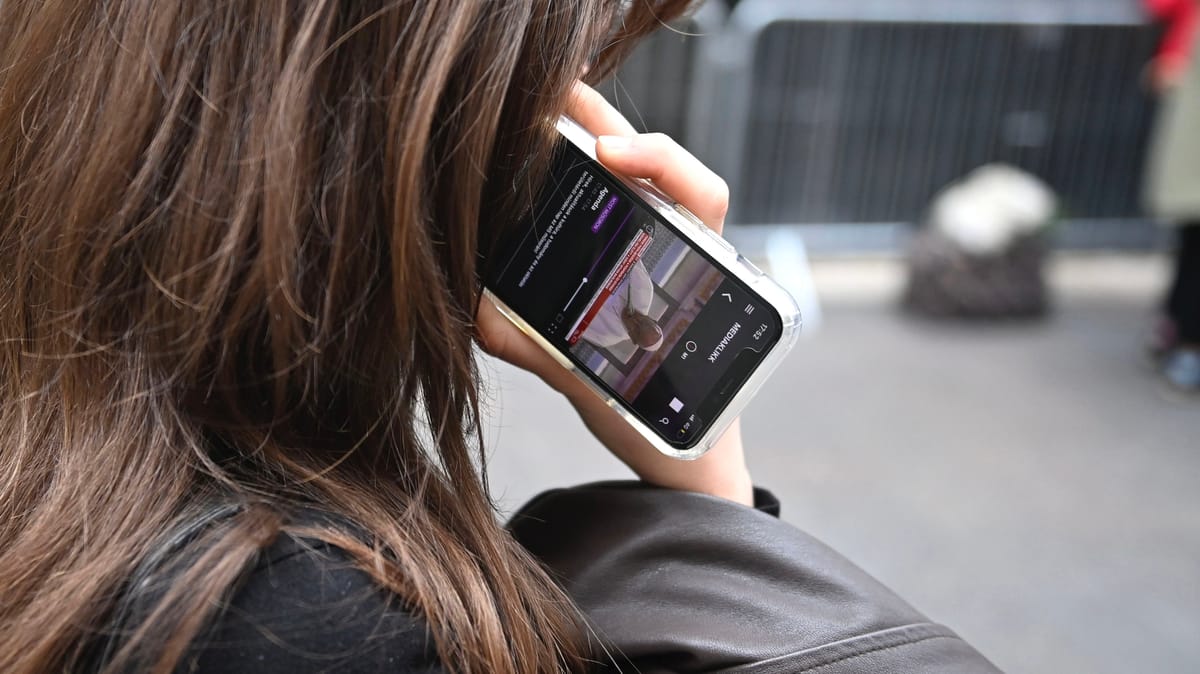"جيل Z لا يقرأ".. أسطورة يطلقها الكبار وتحطمها الدراسات