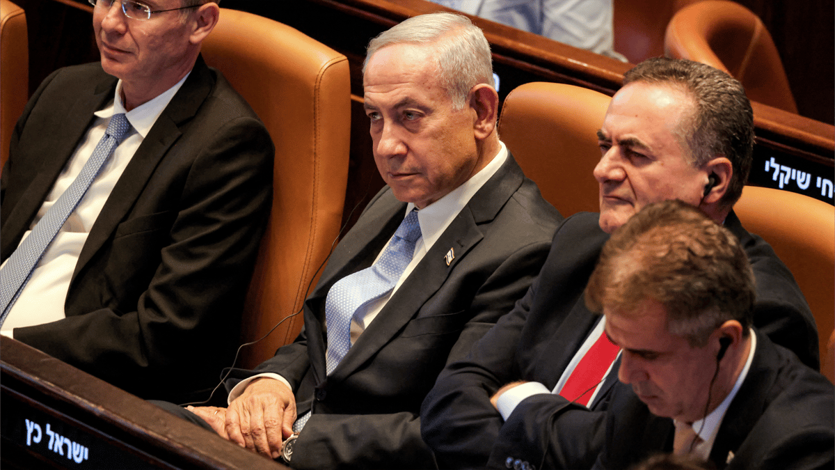 من حفل الزفاف إلى "الأسد الصاعد".. عملية إسرائيل تبدأ بخداع إيران