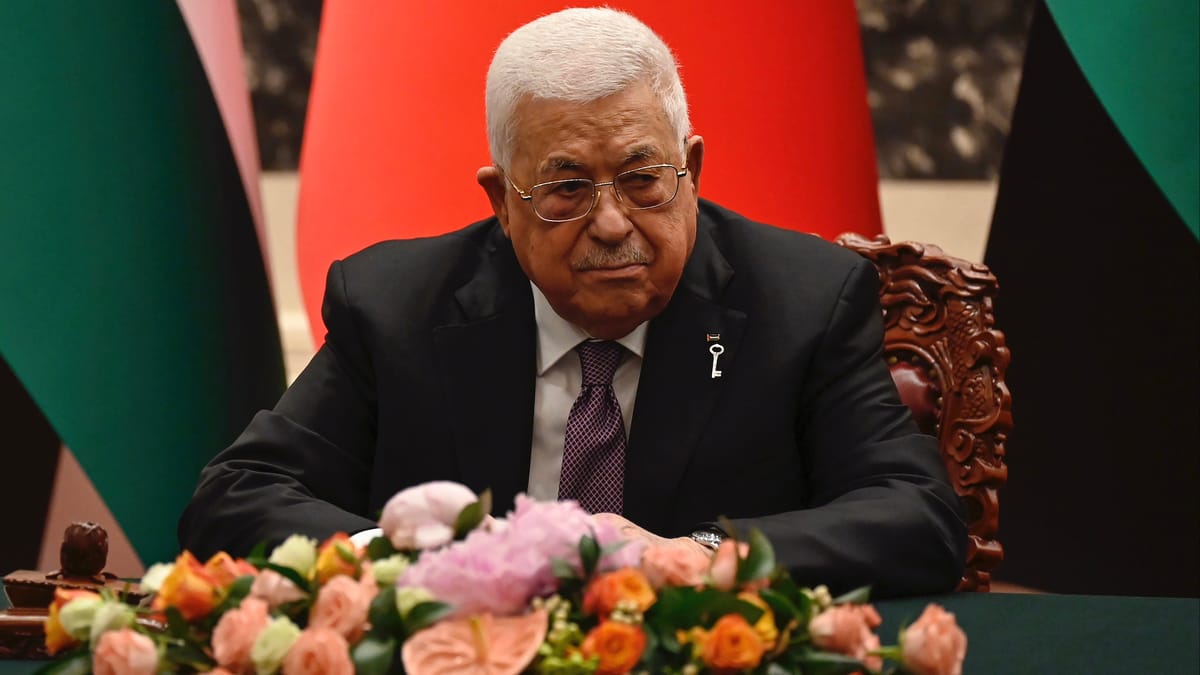 محمود عباس يتطلع للعمل مع ترامب "من أجل السلام"