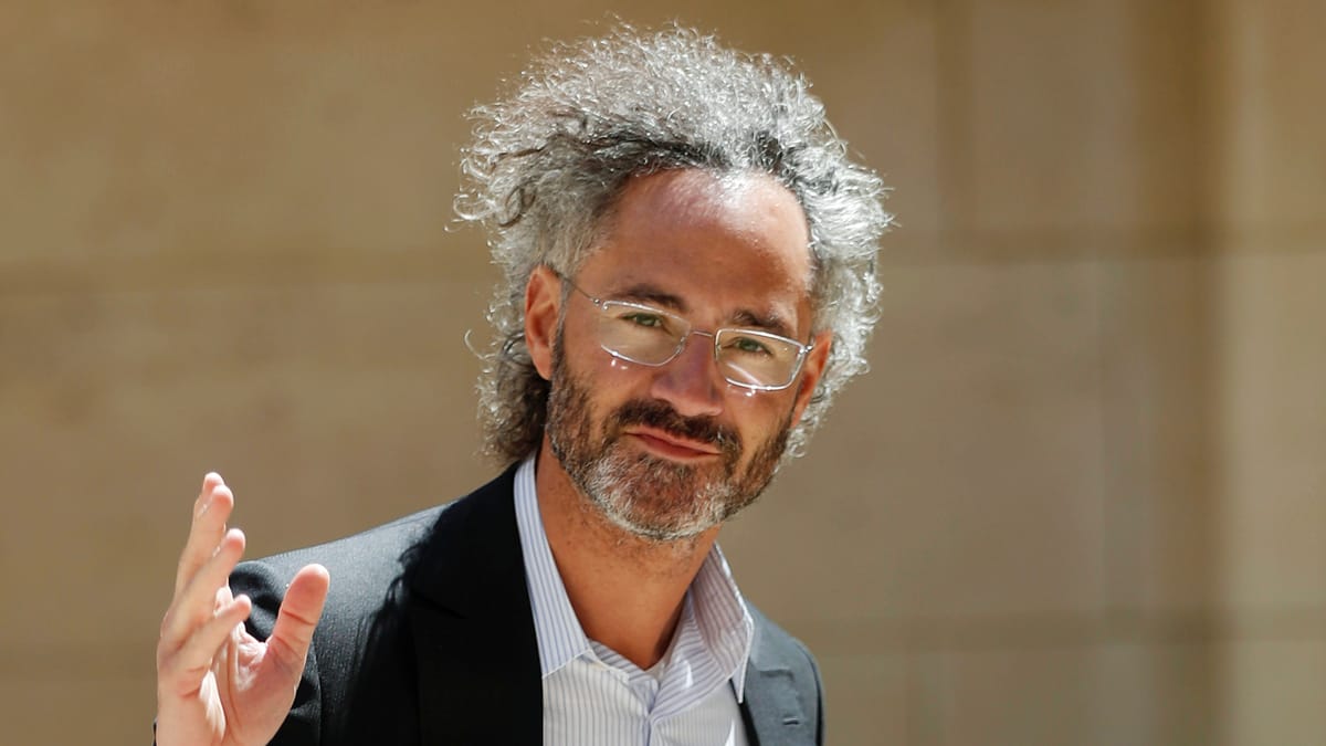 رئيس شركة بالانتير يقدّم حلا غير متوقع لأزمة الهجرة غير الشرعية