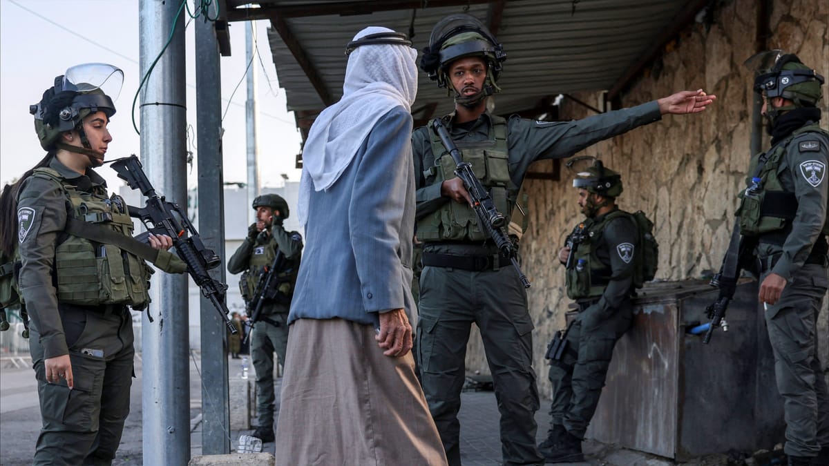إسرائيل تقتل فلسطينيين بالضفة