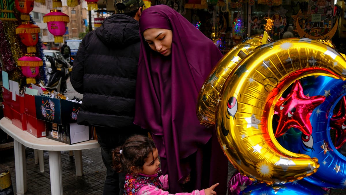 الألوان تعود إلى بيروت.. هل تنعش "فوانيس رمضان" لبنان؟