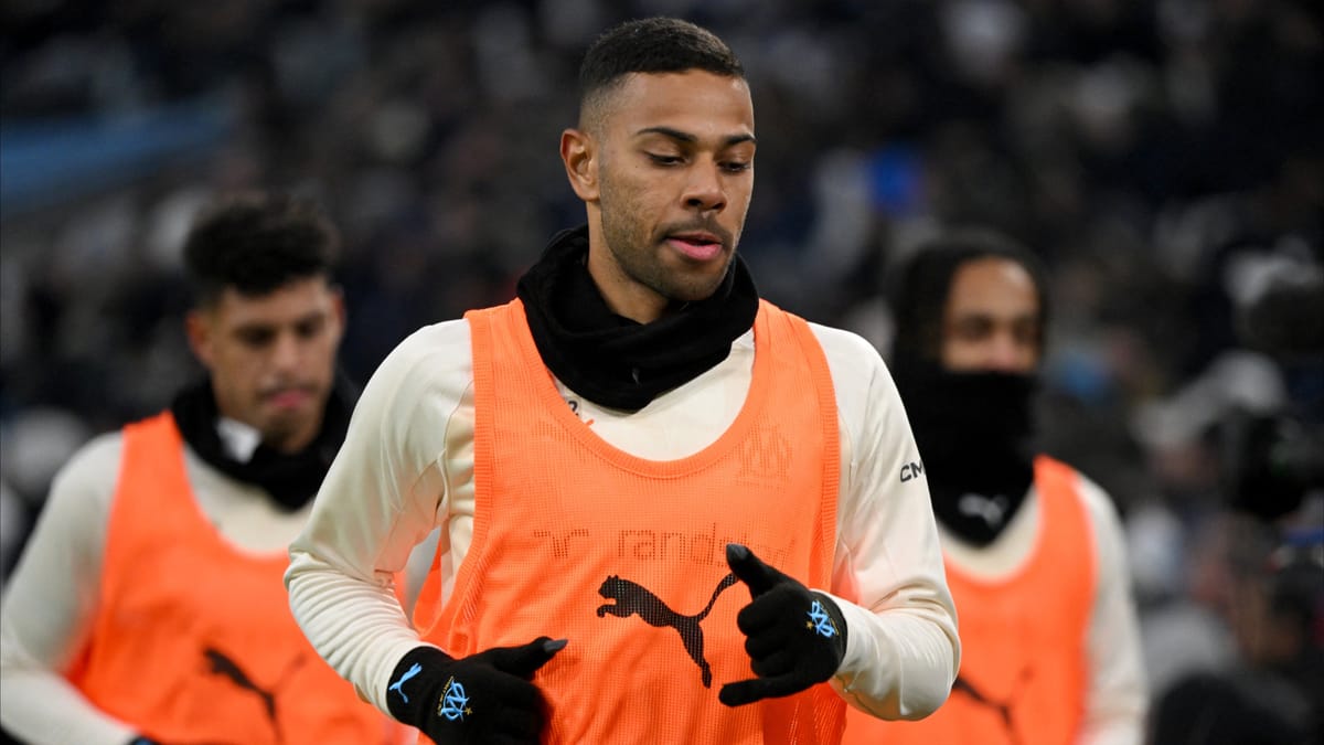 الهلال السعودي يعزز دفاعاته بـ"لودي"
