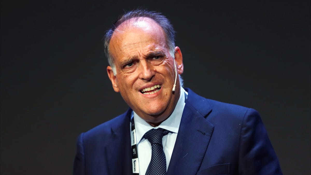 "يبكي دائما".. تيباس يشعل الحرب مع ريال مدريد