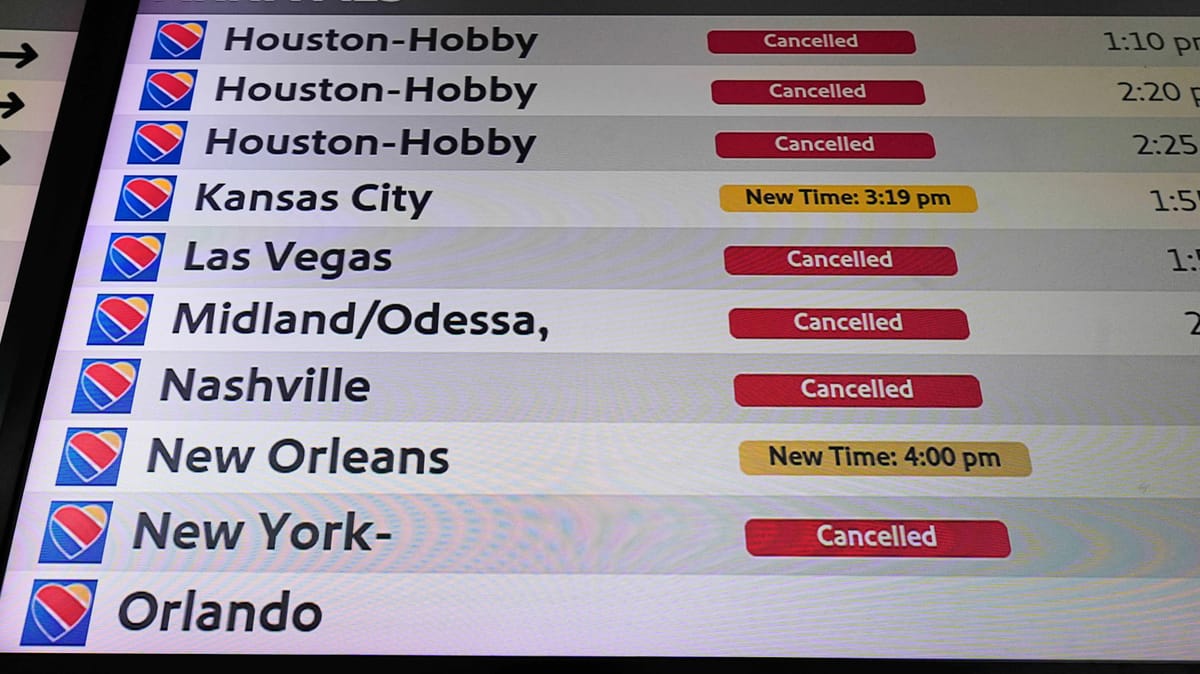 إلغاء 12 ألف رحلة طيران في أميركا بسبب عاصفة جليدية
