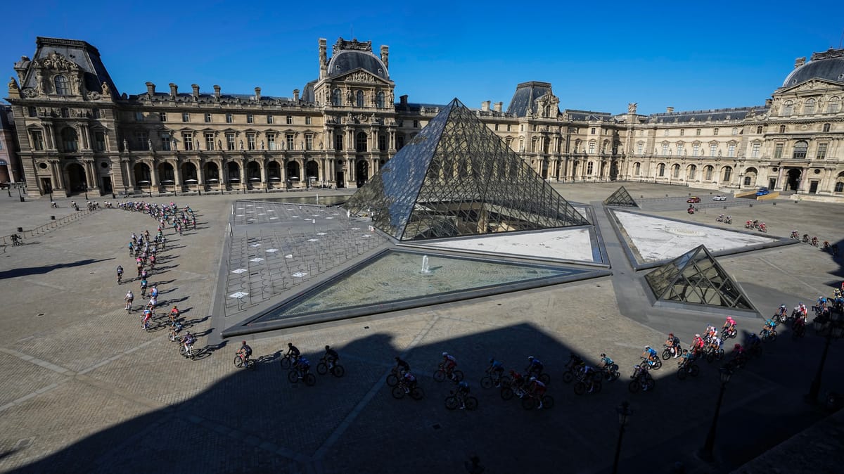 من إنستغرام إلى جوار الموناليزا.. اللوفر يعرض أول فيديو في تاريخه