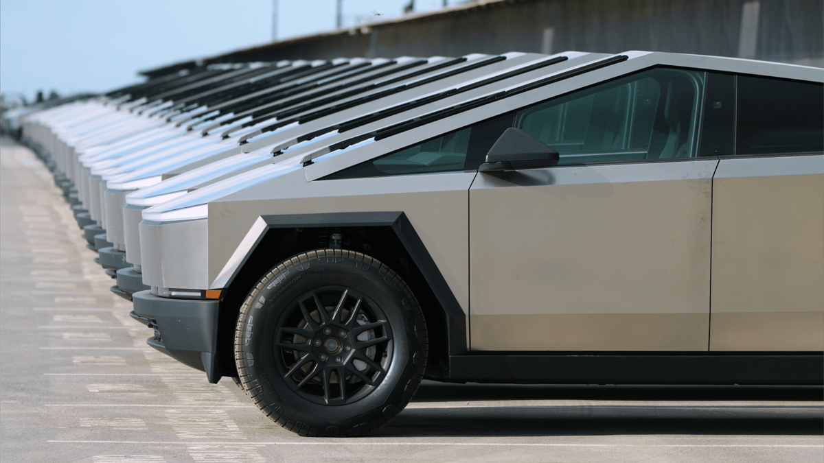 كيف تتحول السيارة إلى امتياز طبقي في سوق أميركية على شكل K؟