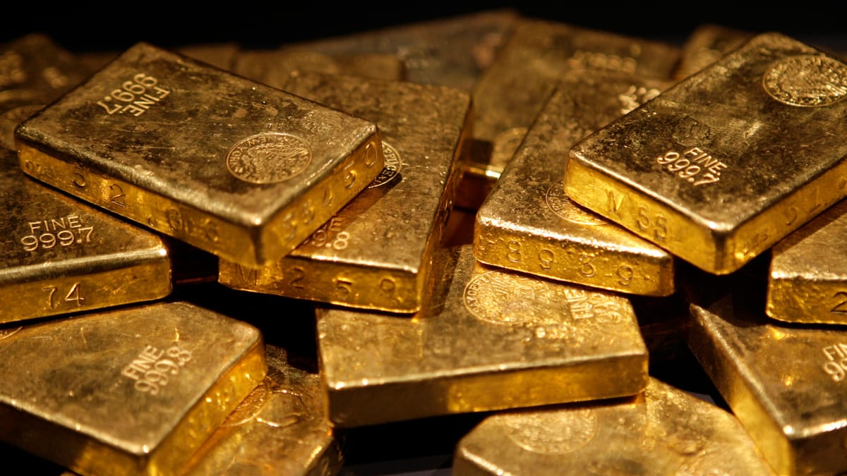 الدولار يسحق الذهب.. المعدن الأصفر يهبط لأدنى مستوى في شهر ونصف