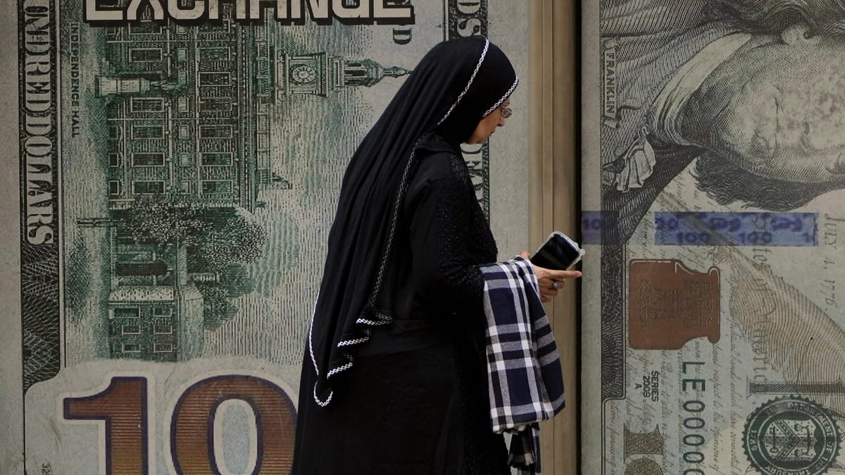 تحويلات المصريين بالخارج تقفز 10 أضعاف