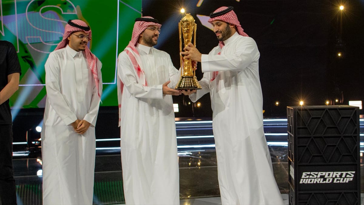 "فالكونز" بطل مونديال Esports