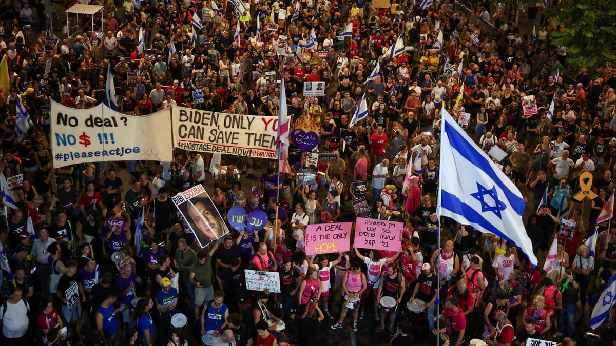 مظاهرات أمام مقر نتنياهو طلبا لصفقة فورية