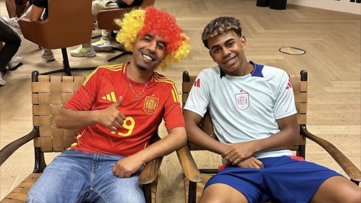 شجار ومياه وكلب.. كواليس طعن والد لامين يامال