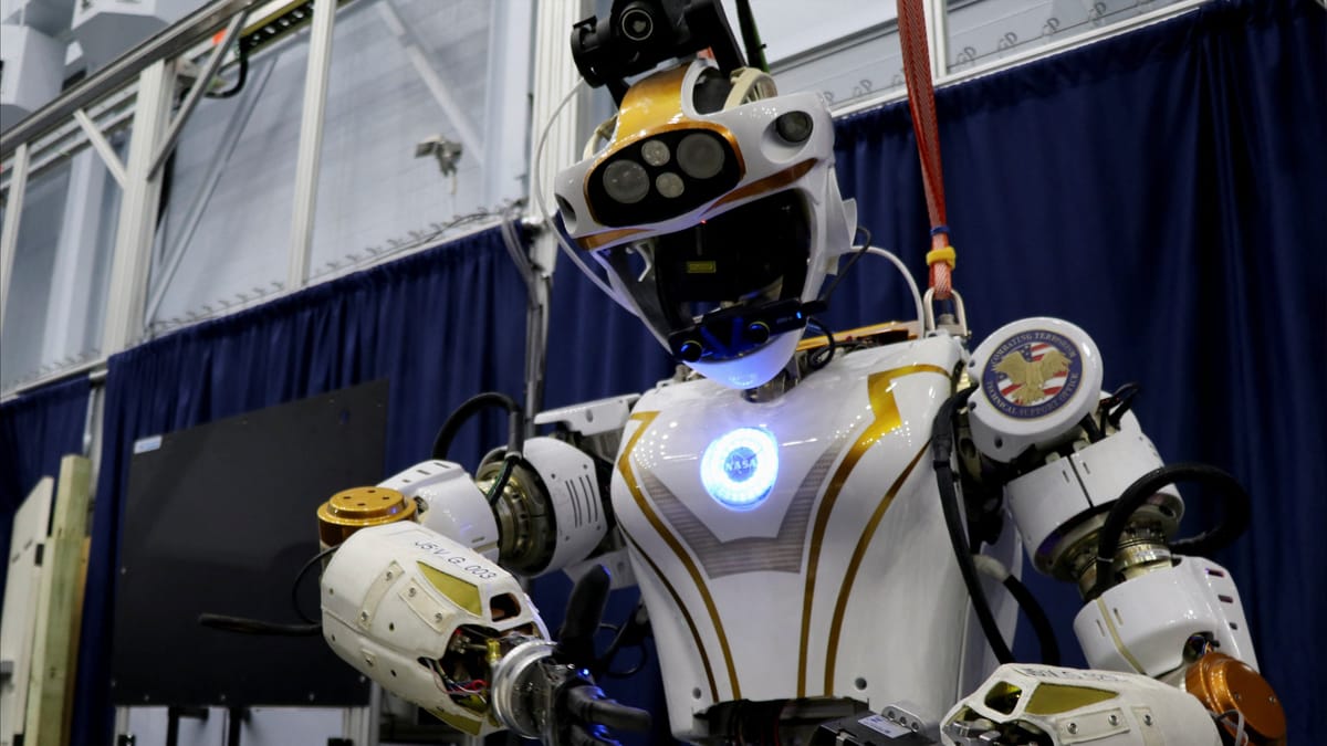 الروبوتات البشرية تستعد للعمل في الفضاء