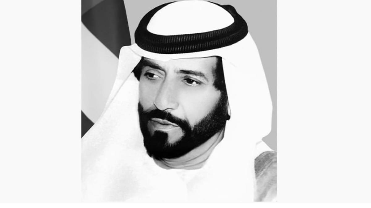 رئيس دولة الإمارات ينعي الشيخ طحنون بن محمد آل نهيان