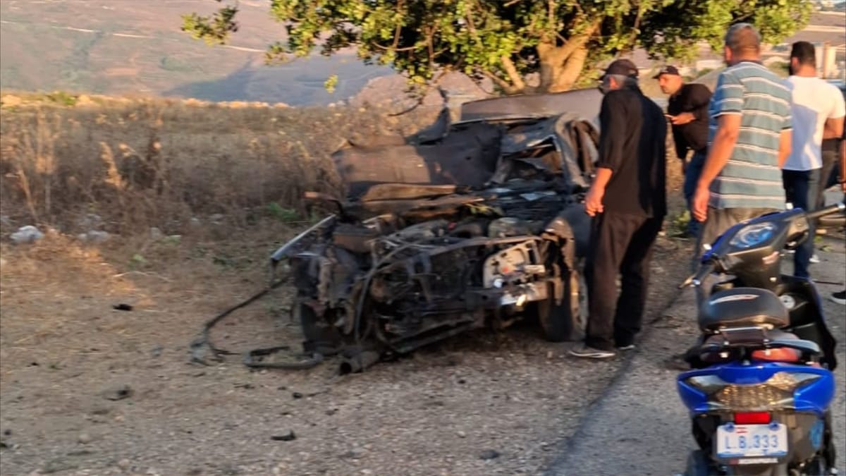 إسرائيل تستهدف سيارة في جنوب لبنان