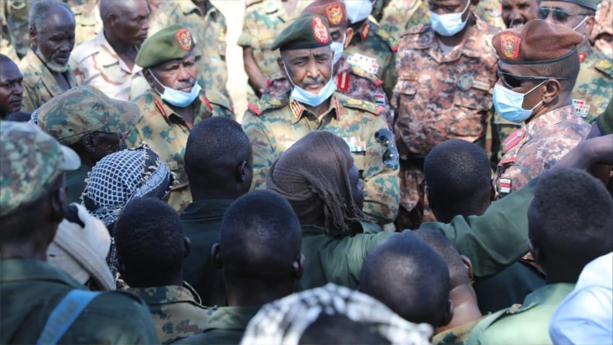 5 قتلى في محاولة لاغتيال "البرهان" بالسودان