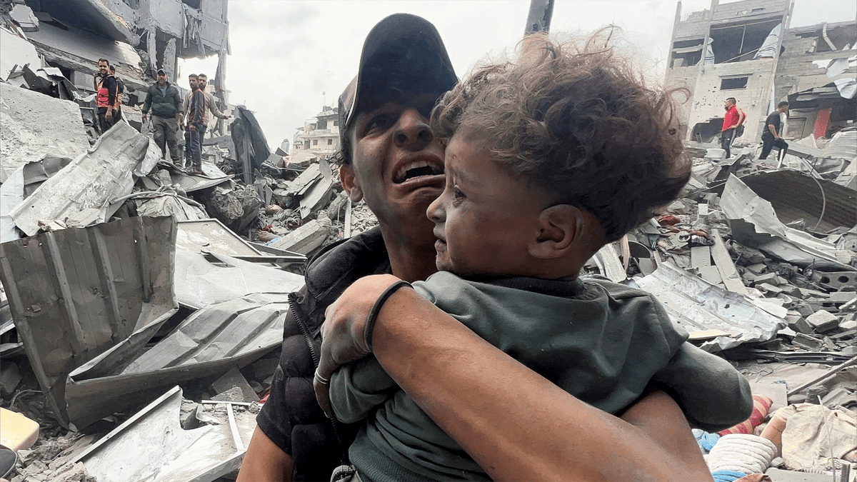 "إلى أين نذهب؟".. "صرخات" توقظ الغزيين ورعب القصف يطاردهم