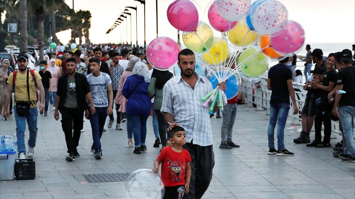أطفال لبنان يخسرون "عيديّة العيد"