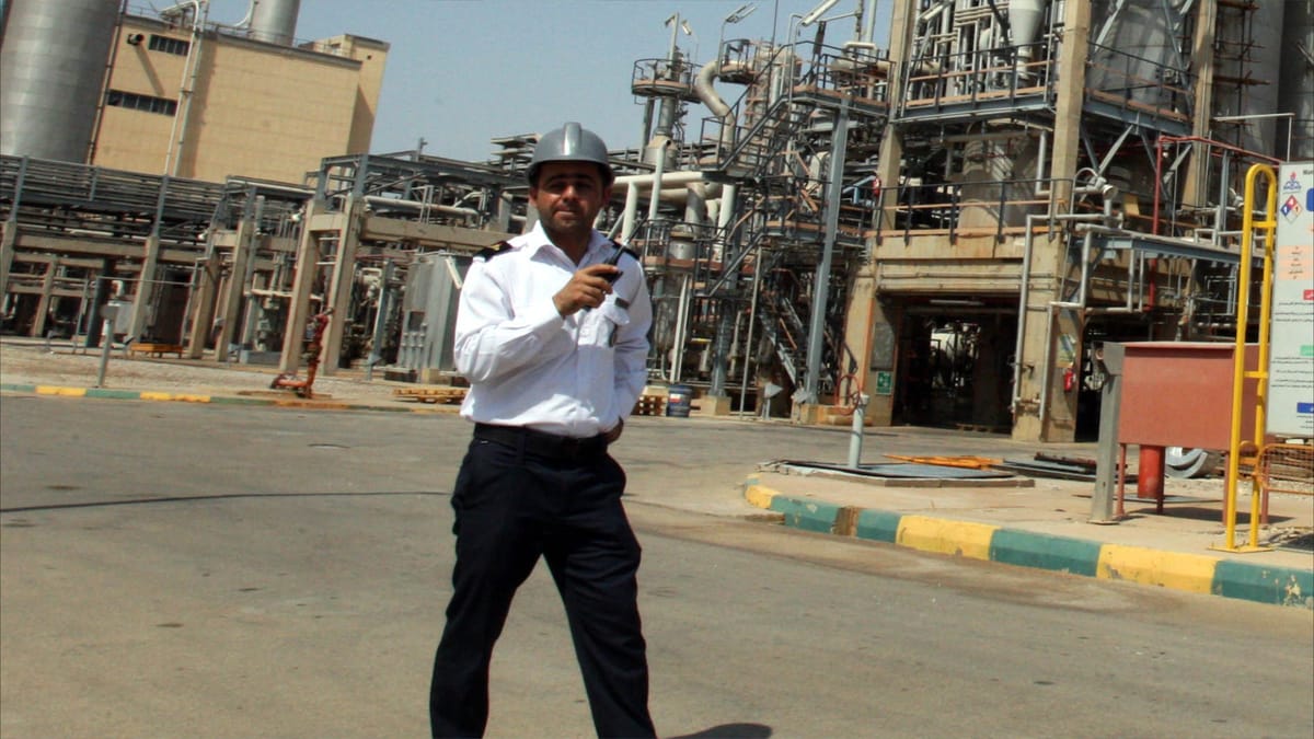 جزيرة النفط الإيرانية.. هدف إسرائيل الذي كادت أن تدمره أميركا