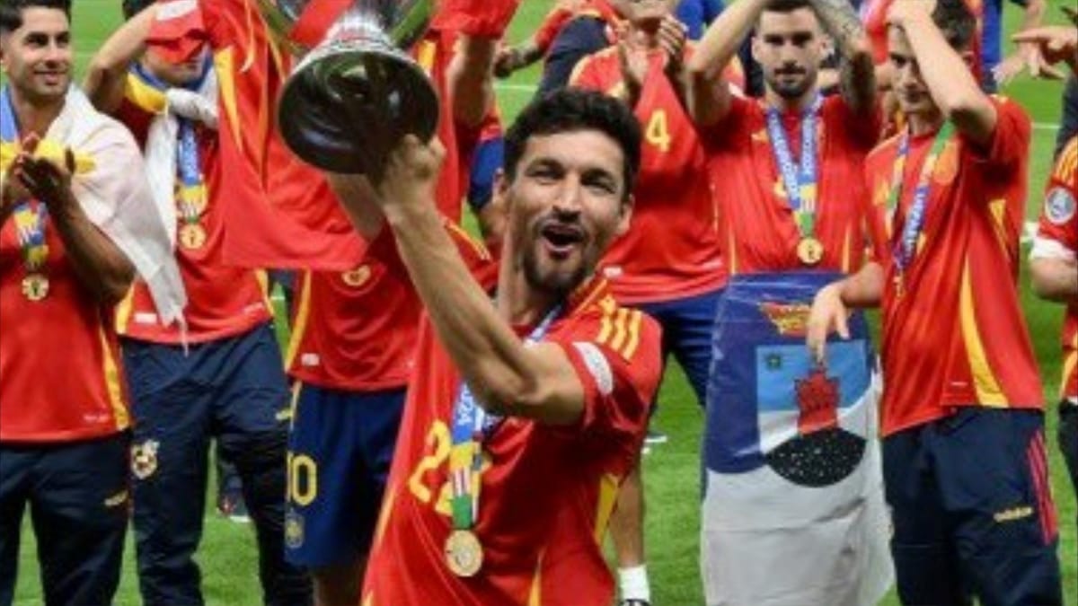 إسبانيا تودع نافاس "ملك البطولات"
