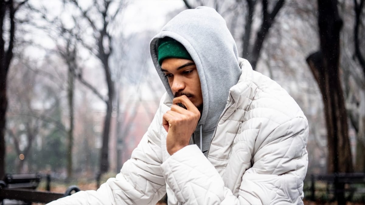 ويمبانياما.. عملاق سلة ينشر الشطرنج في NBA