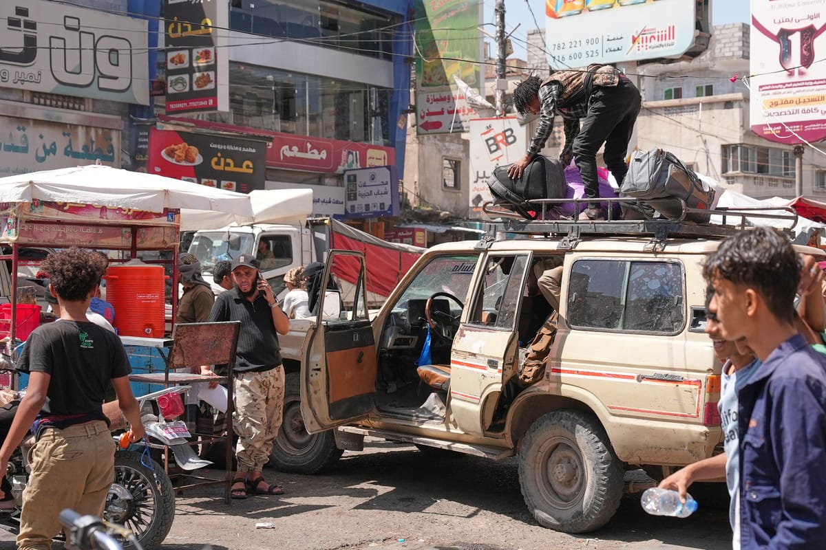 تعز على حافة كارثة صحية.. المياه تنضب والكوليرا تتضاعف