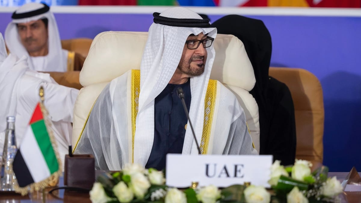 الإمارات تهنئ السعودية باستضافتها كأس العالم 2034