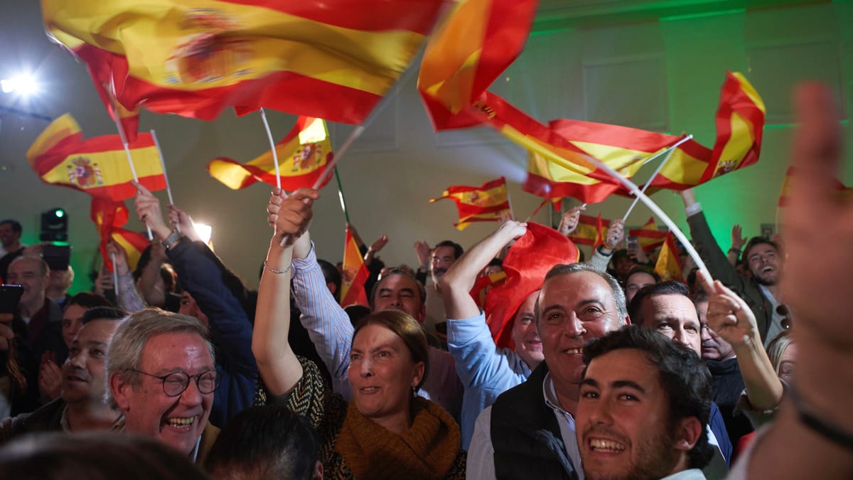 إسبانيا تقنن أوضاع 500 ألف مهاجر غير شرعي