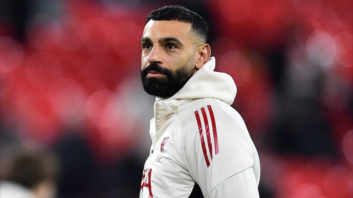 الكل ضد محمد صلاح.. يسير وحيدا في ليفربول