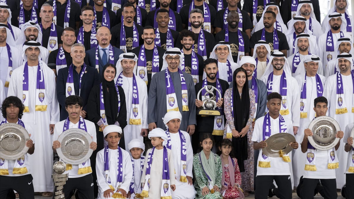 رئيس الإمارات يستقبل بطل آسيا