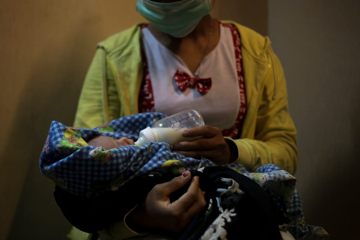 حليب أطفال خطير.. 13 حالة تسمم لرضع في 10 ولايات أميركية