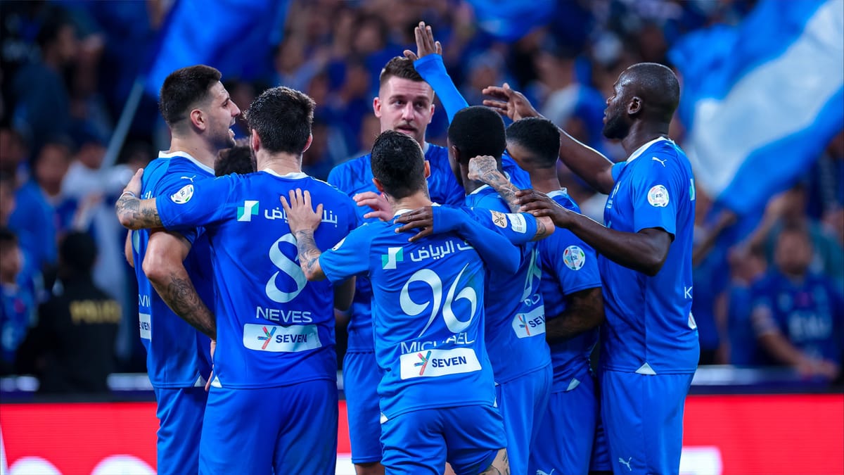 الهلال السعودي يحلق بـ"القياسية" ويطلب التأجيل