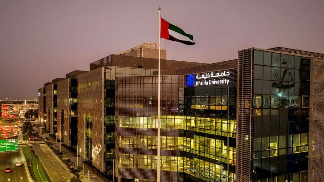 الأول عالميا.. جامعة خليفة تطلق "نموذج AI" لفك شفرات الراديو