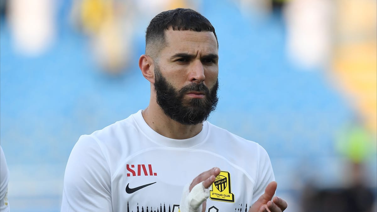 مستقبل بنزيمة يحبس الأنفاس في اتحاد جدة
