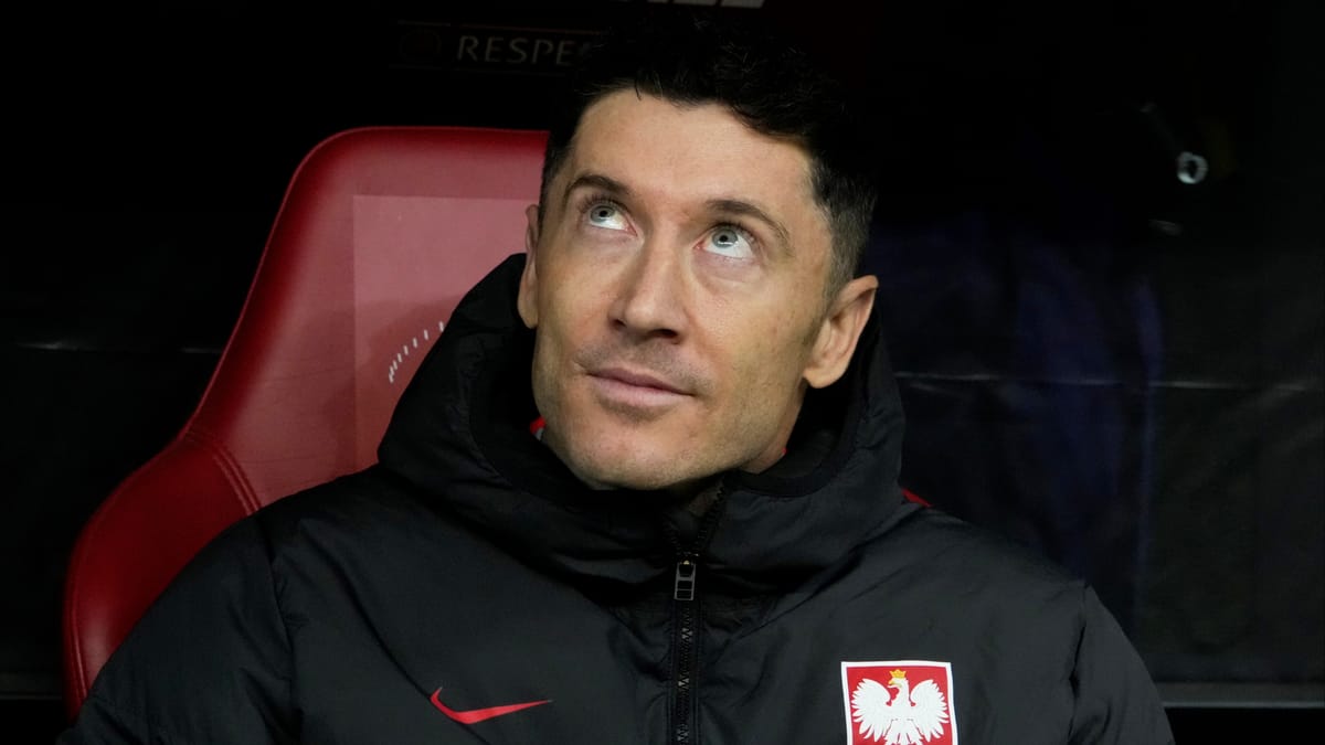 ليفاندوفسكي يقاطع منتخب بلاده.. فما السبب؟